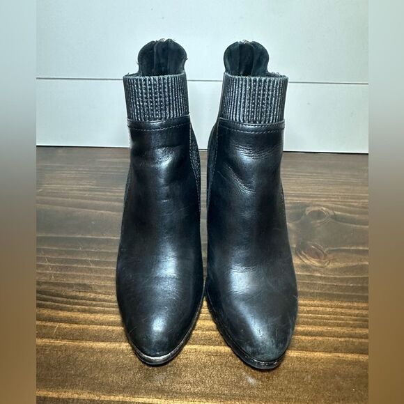 Donald Pliner Hudson Heeled Chelsea Ankle Boot Black Leather‎ Women's 7.5 - Picture 5 of 14